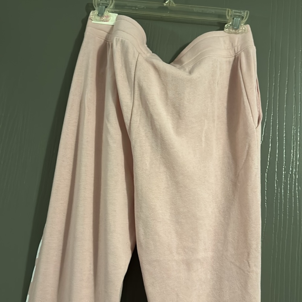 Pink sweats - Picture 4 of 5